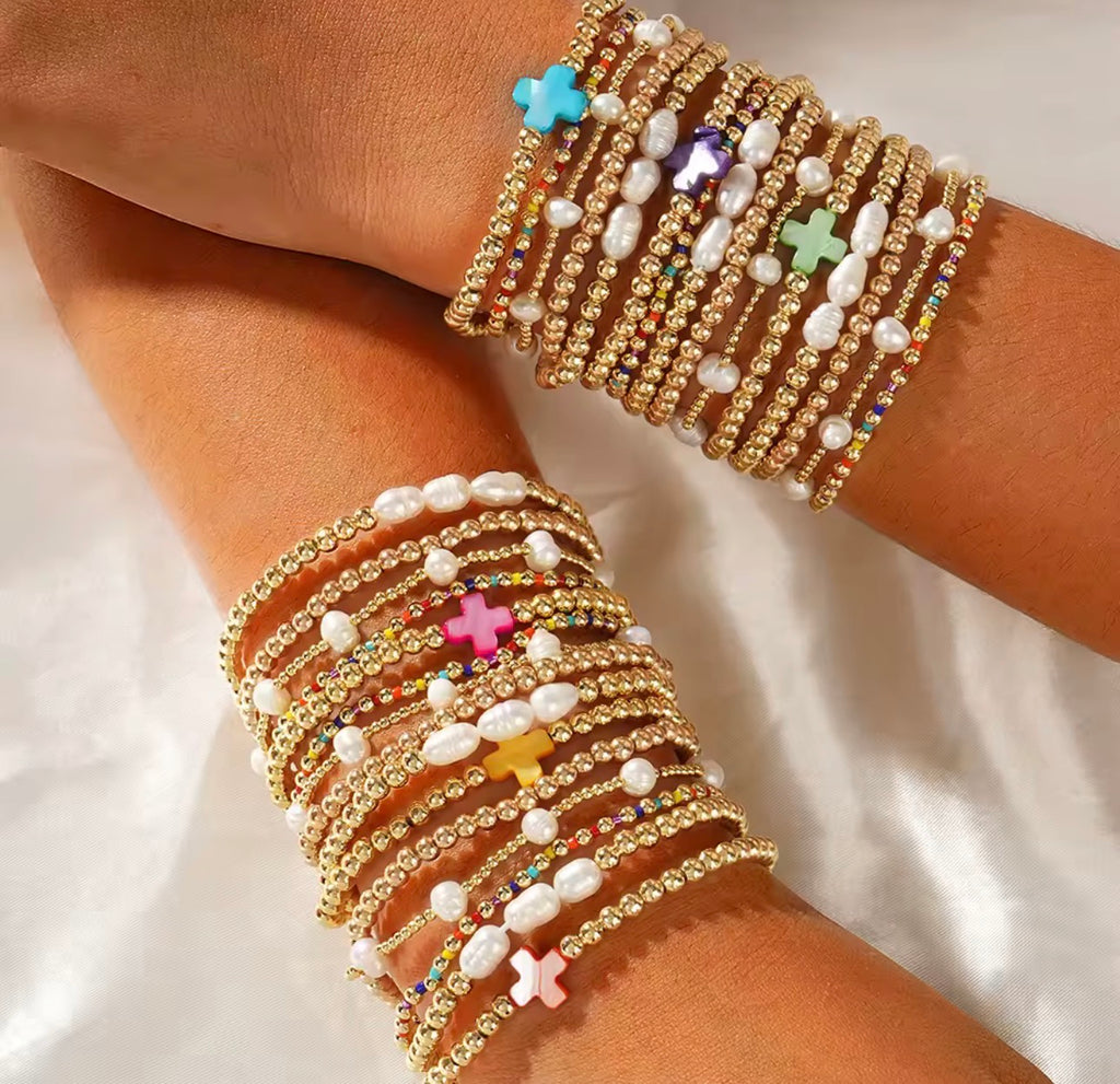 Handmade Beaded Bracelet Set (5 Pieces)
    oswa
    Colorful Handmade Bracelets